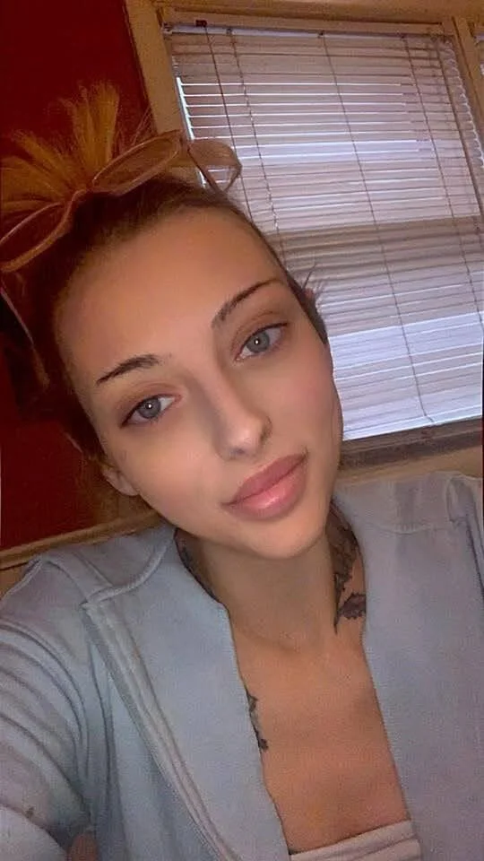 XXX Porn Photo of Nude blonde_bunny977 3