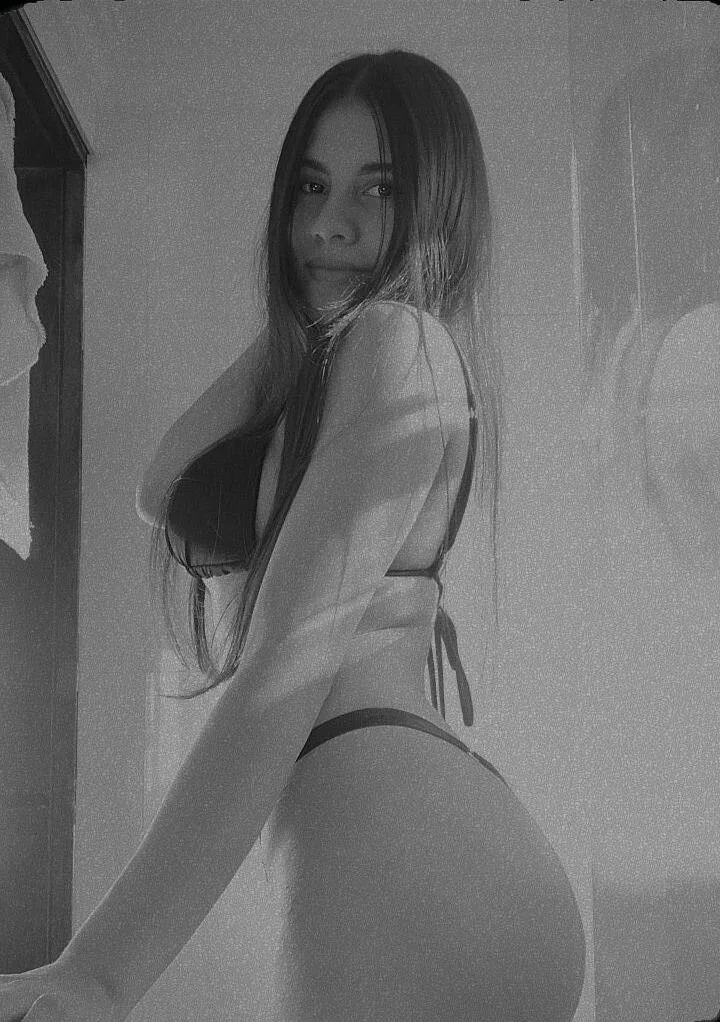 XXX Porn Photo of Nude shanakendall 15