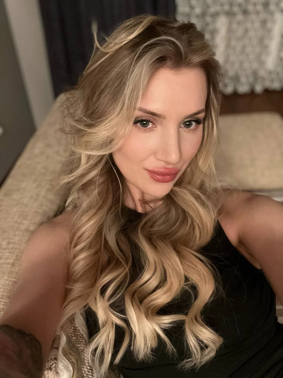 XXX Porn Photo of Nude AngryTomato 50