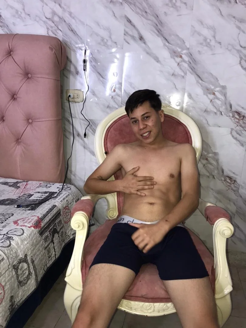 XXX Porn Photo of Nude santiago_xxxcol 8