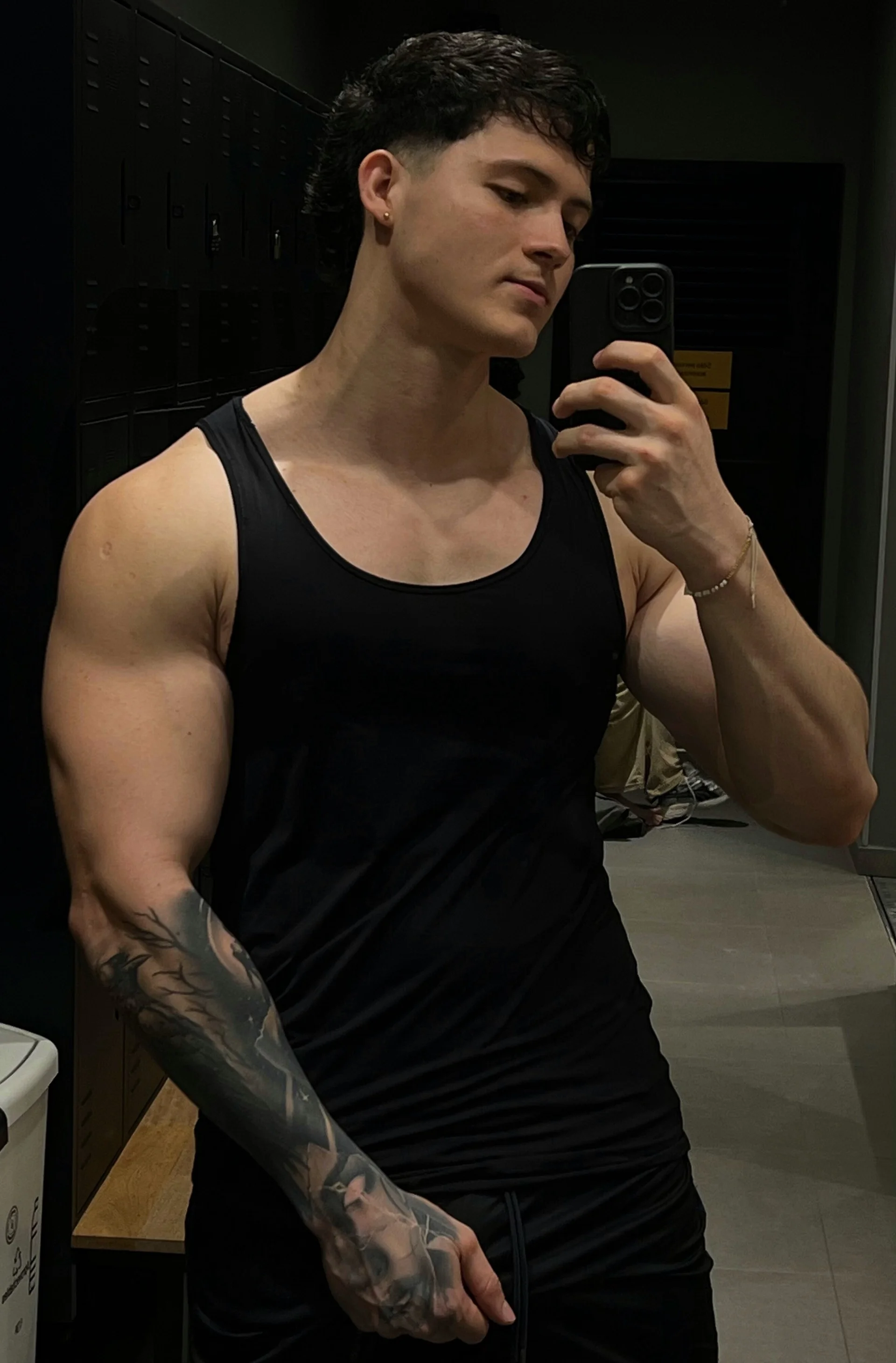 XXX Porn Photo of Nude Hazzan_Velez 25