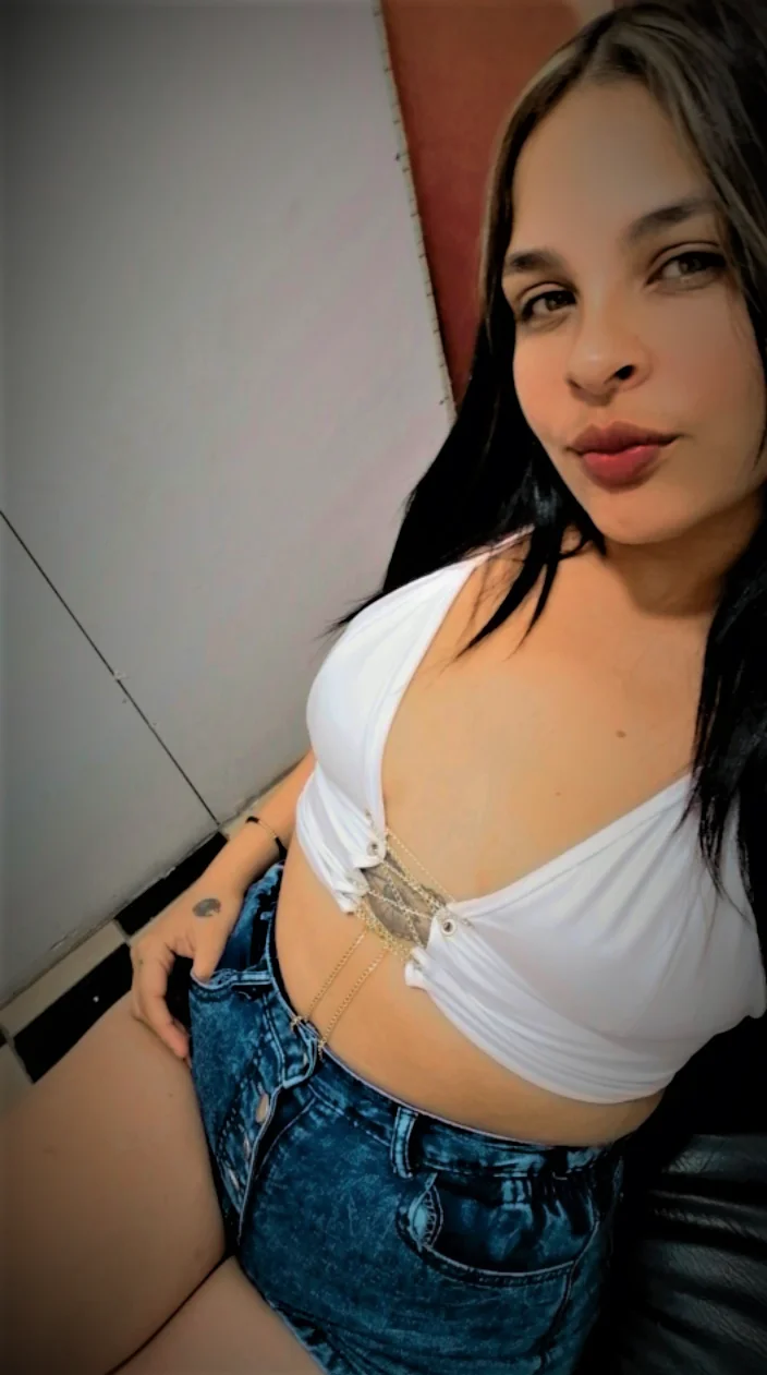 XXX Porn Photo of Nude Laura_hottt 3