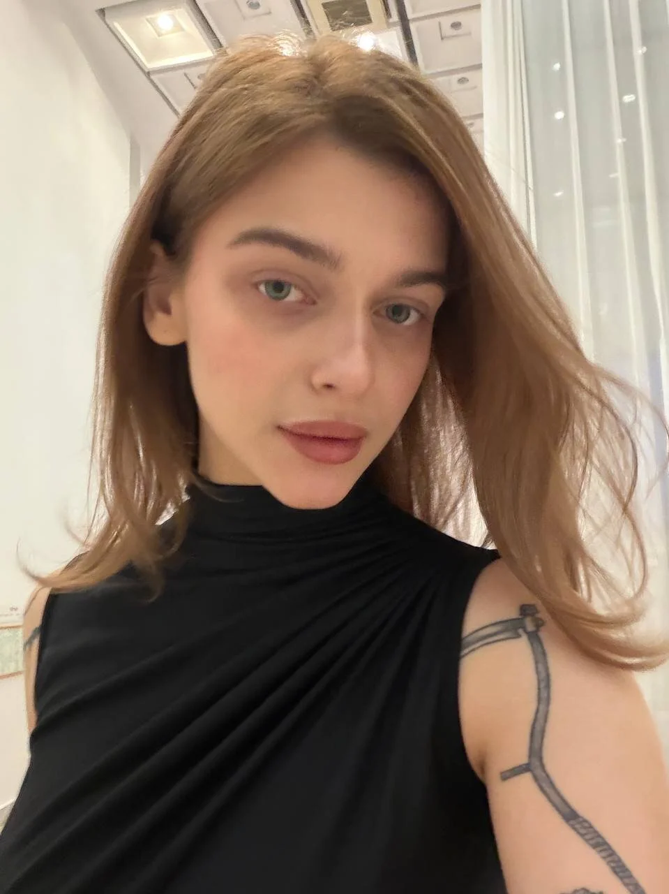 XXX Porn Photo of Nude AdameShoyer 29