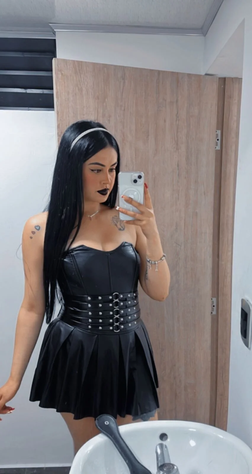 XXX Porn Photo of Nude MissVictorya_BDSM 11