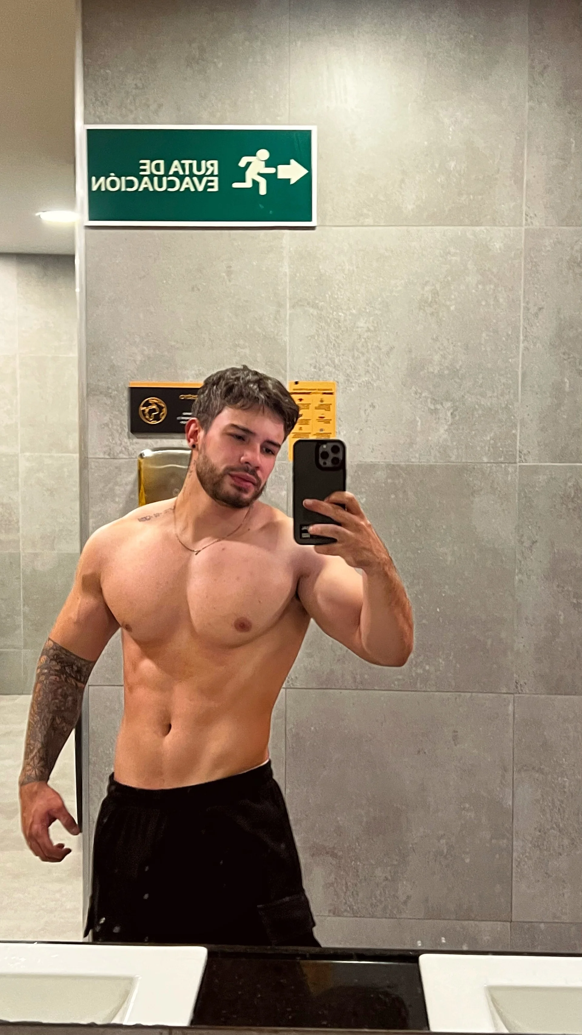 XXX Porn Photo of Nude Valenthino_Salvatore 3