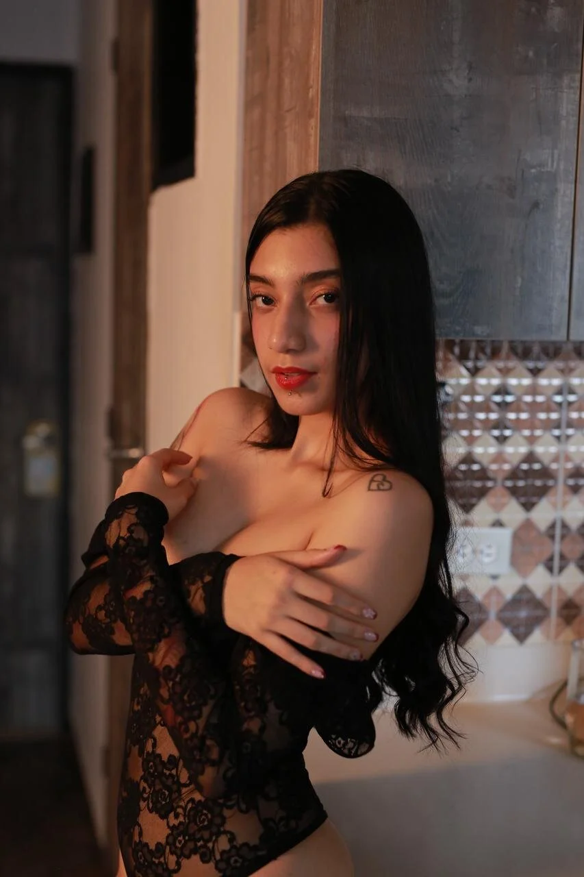 XXX Porn Photo of Nude FreyaZimmerman_ 2