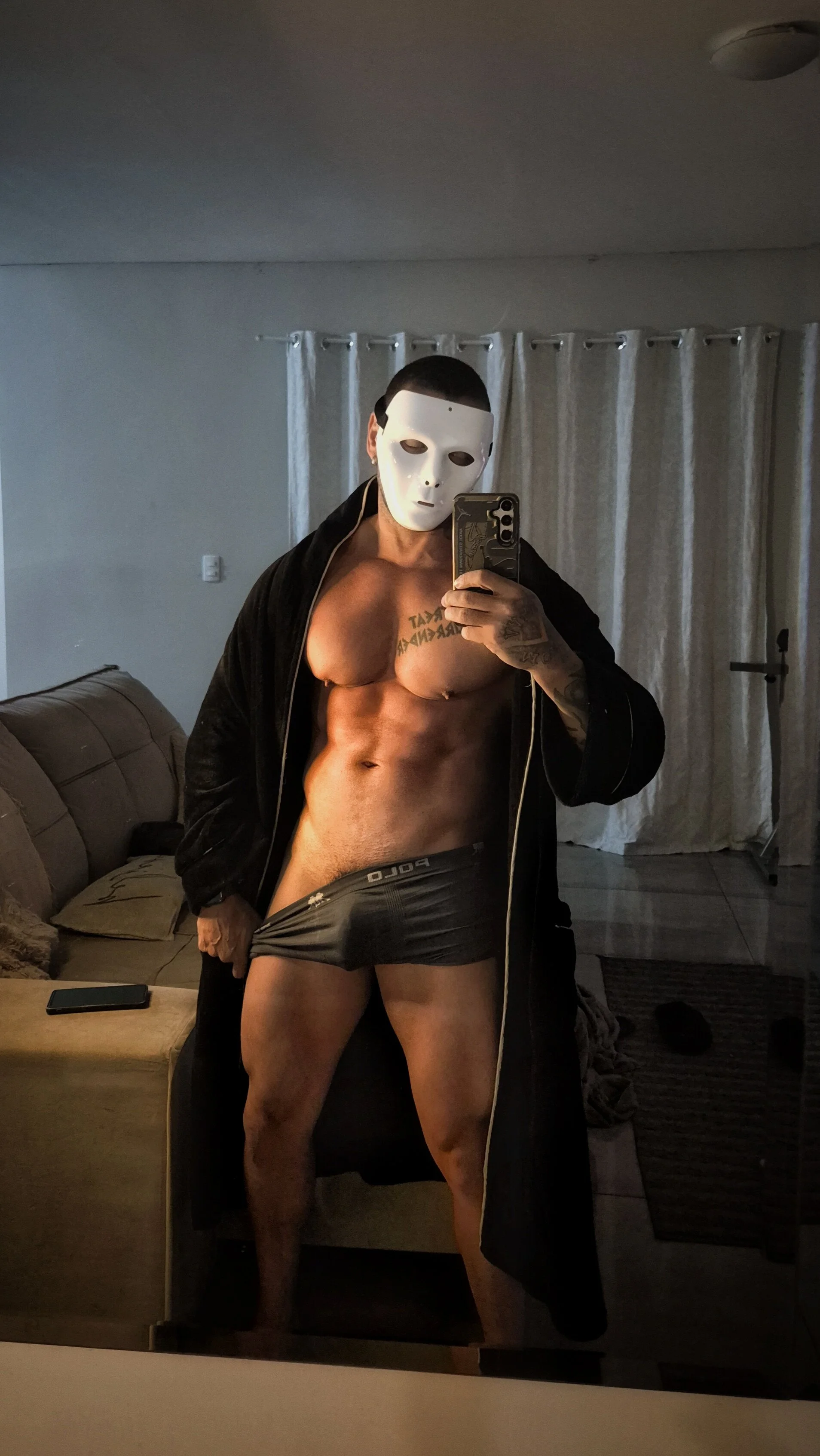 XXX Porn Photo of Nude badbrown 5