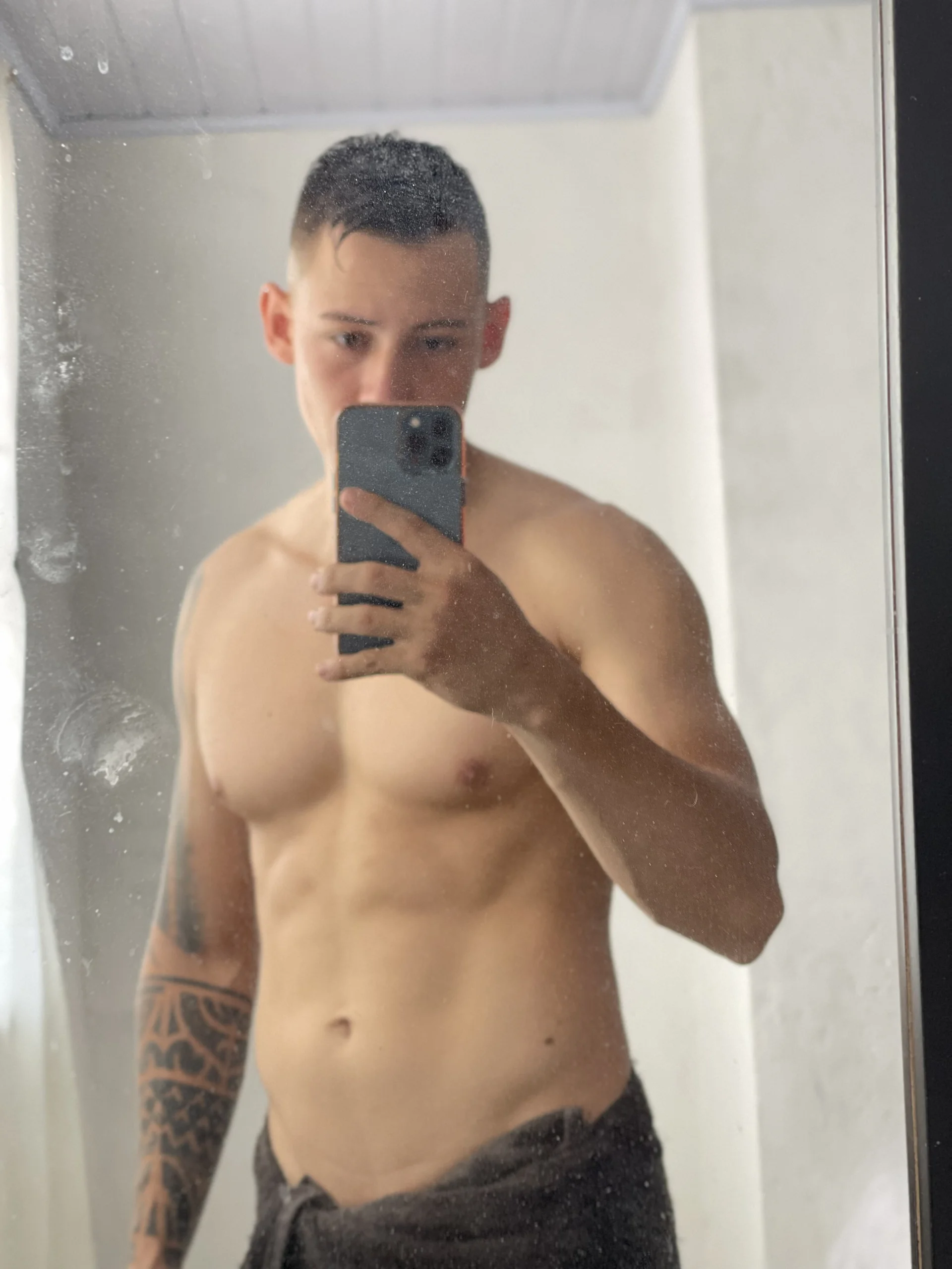 XXX Porn Photo of Nude Muscle_King_Cum 55