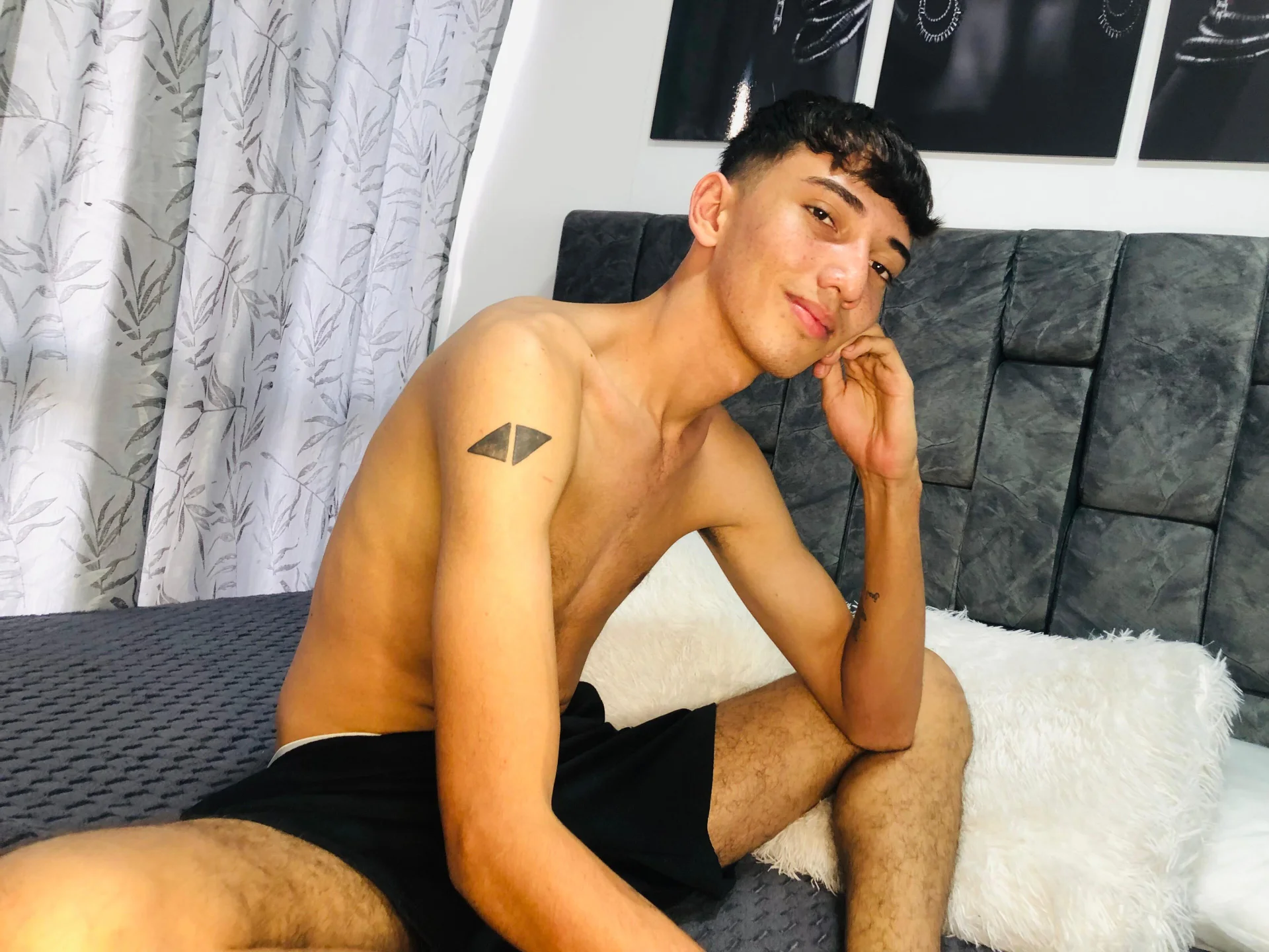 XXX Porn Photo of Nude Maikol_Ortiz 2