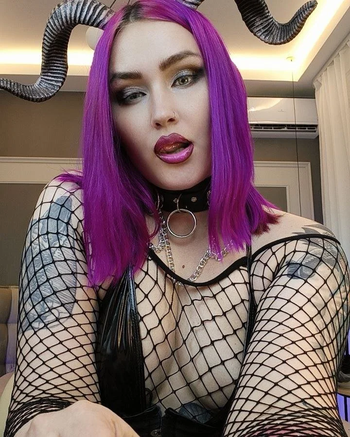 XXX Porn Photo of Nude Emmybrightj_ 23
