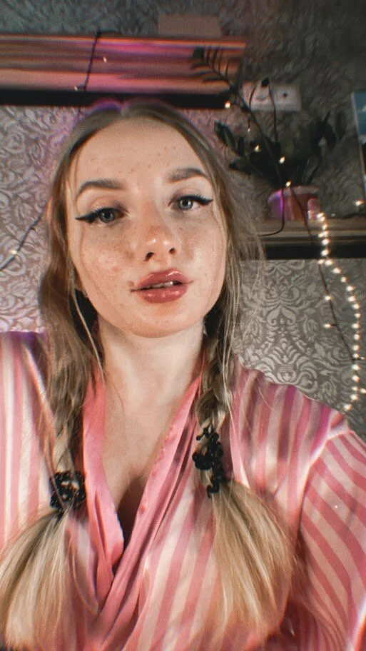 XXX Porn Photo of Nude PollyMichaelson 24