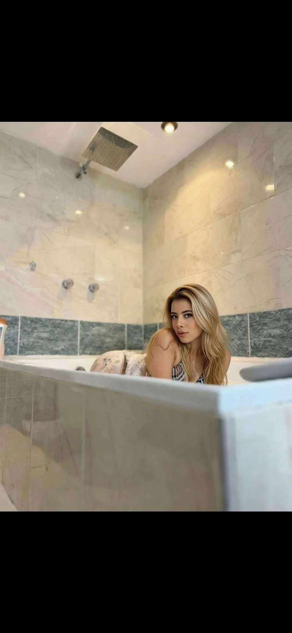 XXX Porn Photo of Nude chloe_blake935 1