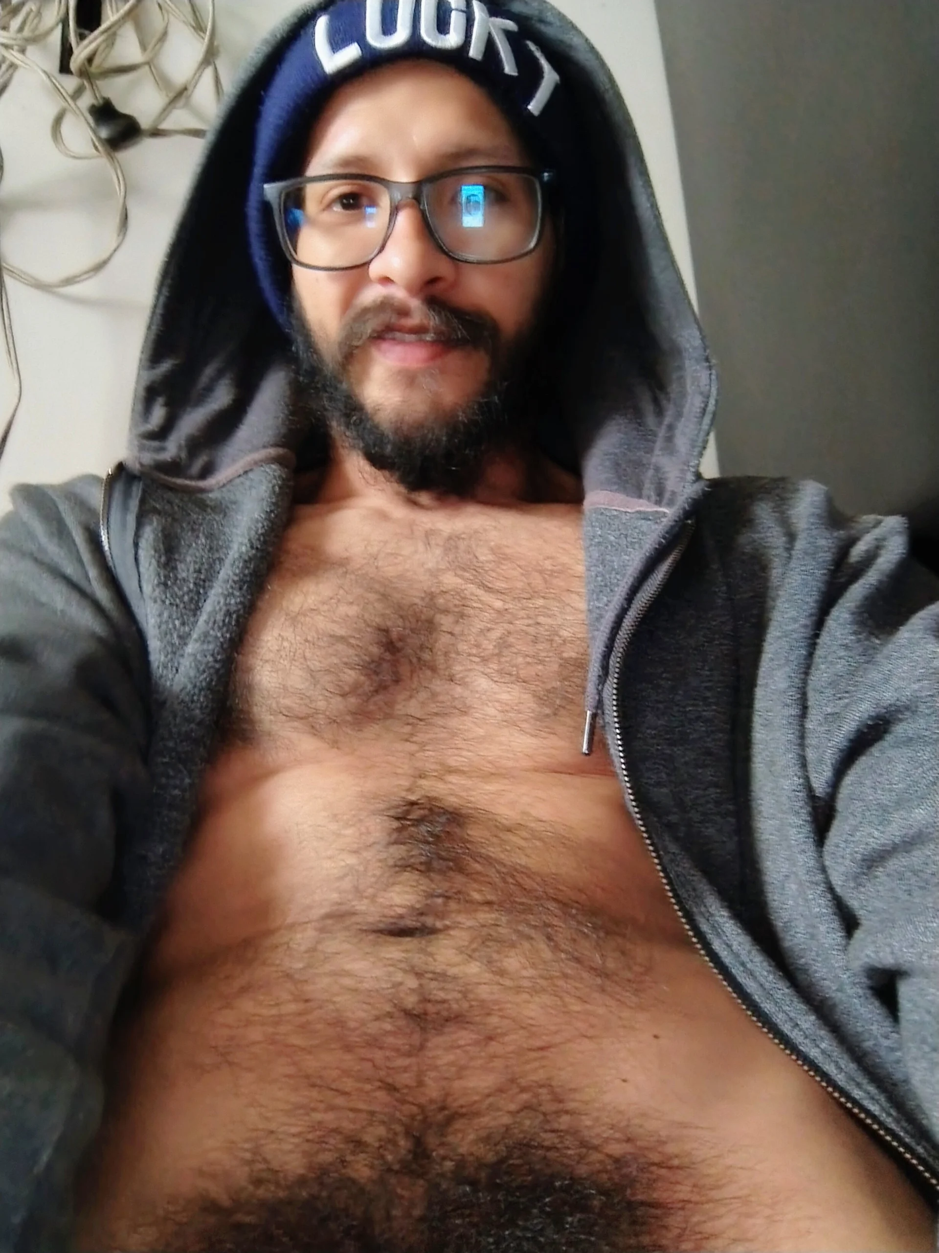 XXX Porn Photo of Nude hairyserious 3