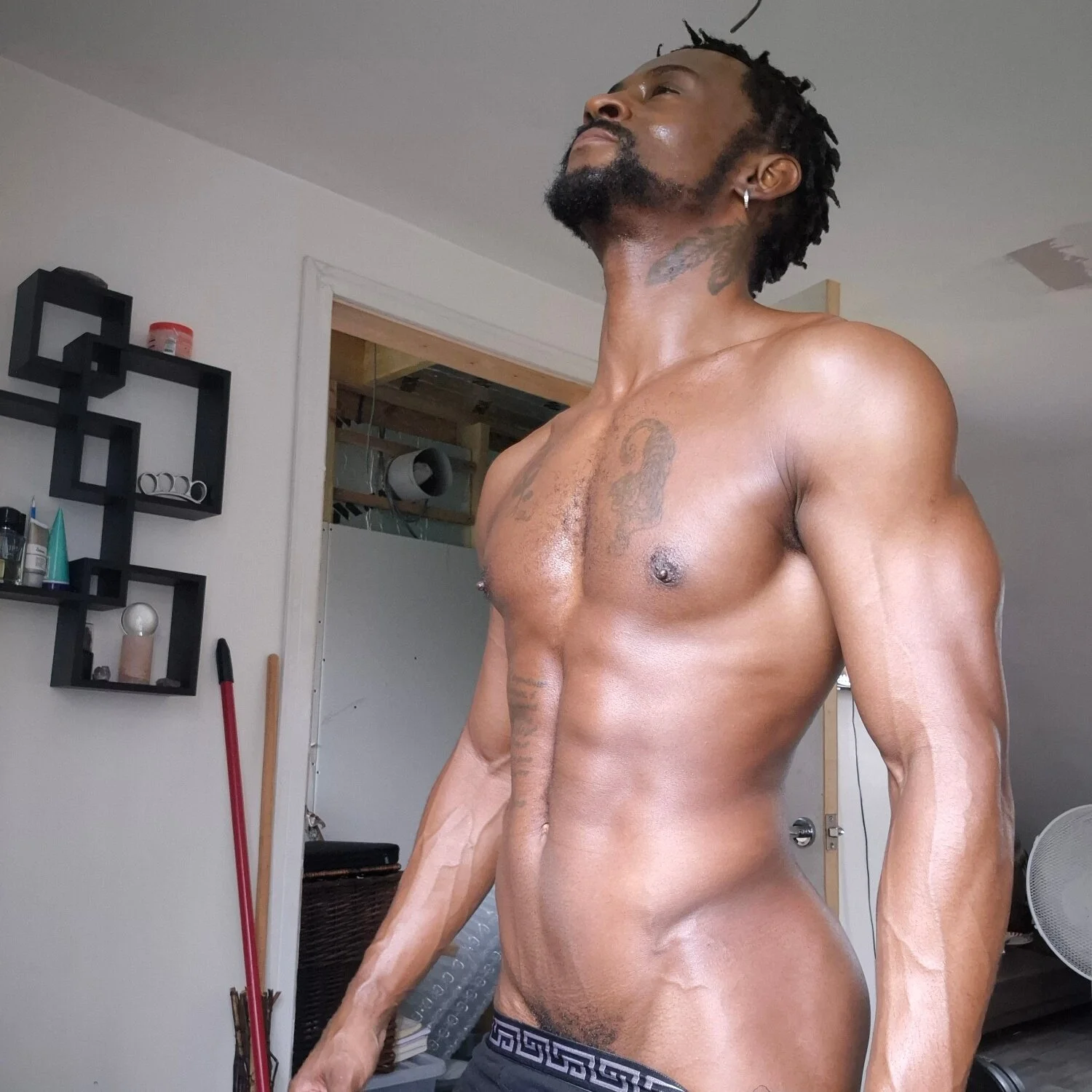 XXX Porn Photo of Nude Emmanuelninja 2