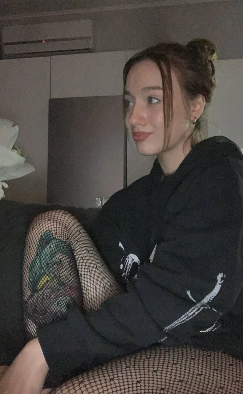 XXX Porn Photo of Nude LizzaMoonn 4