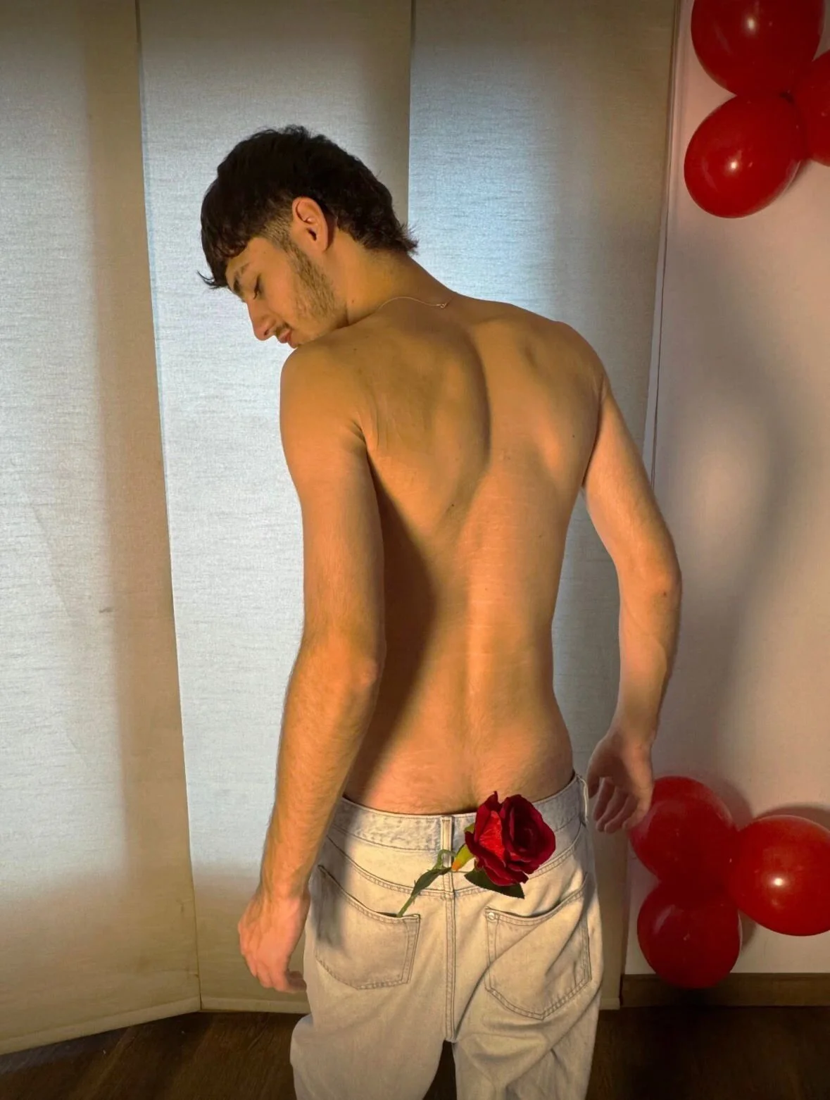 XXX Porn Photo of Nude Enzo_Crown 3