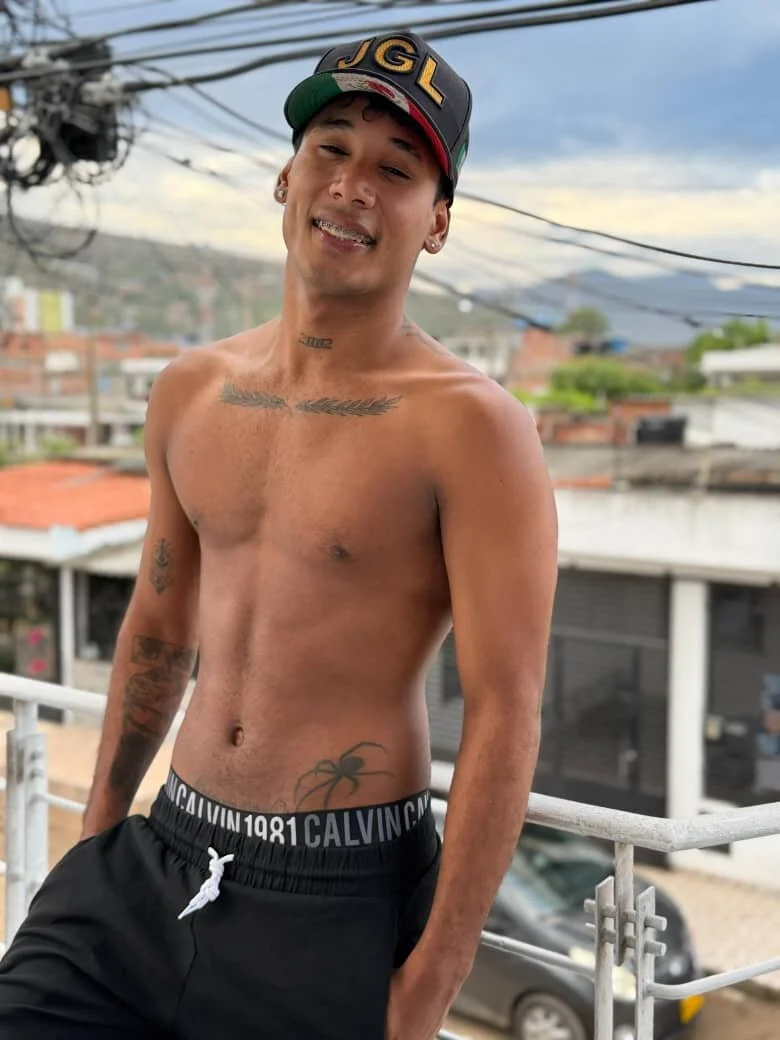XXX Porn Photo of Nude sexy-athletic-guy 5