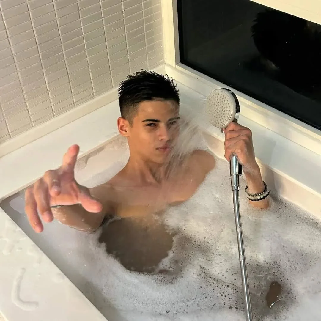 XXX Porn Photo of Nude Nathanaelllllllllll 1