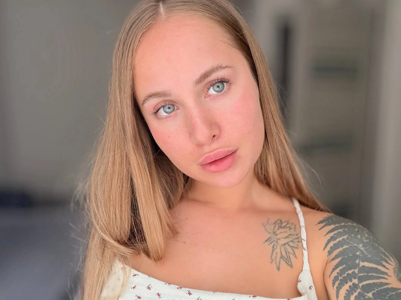 XXX Porn Photo of Nude Micky_blush 1
