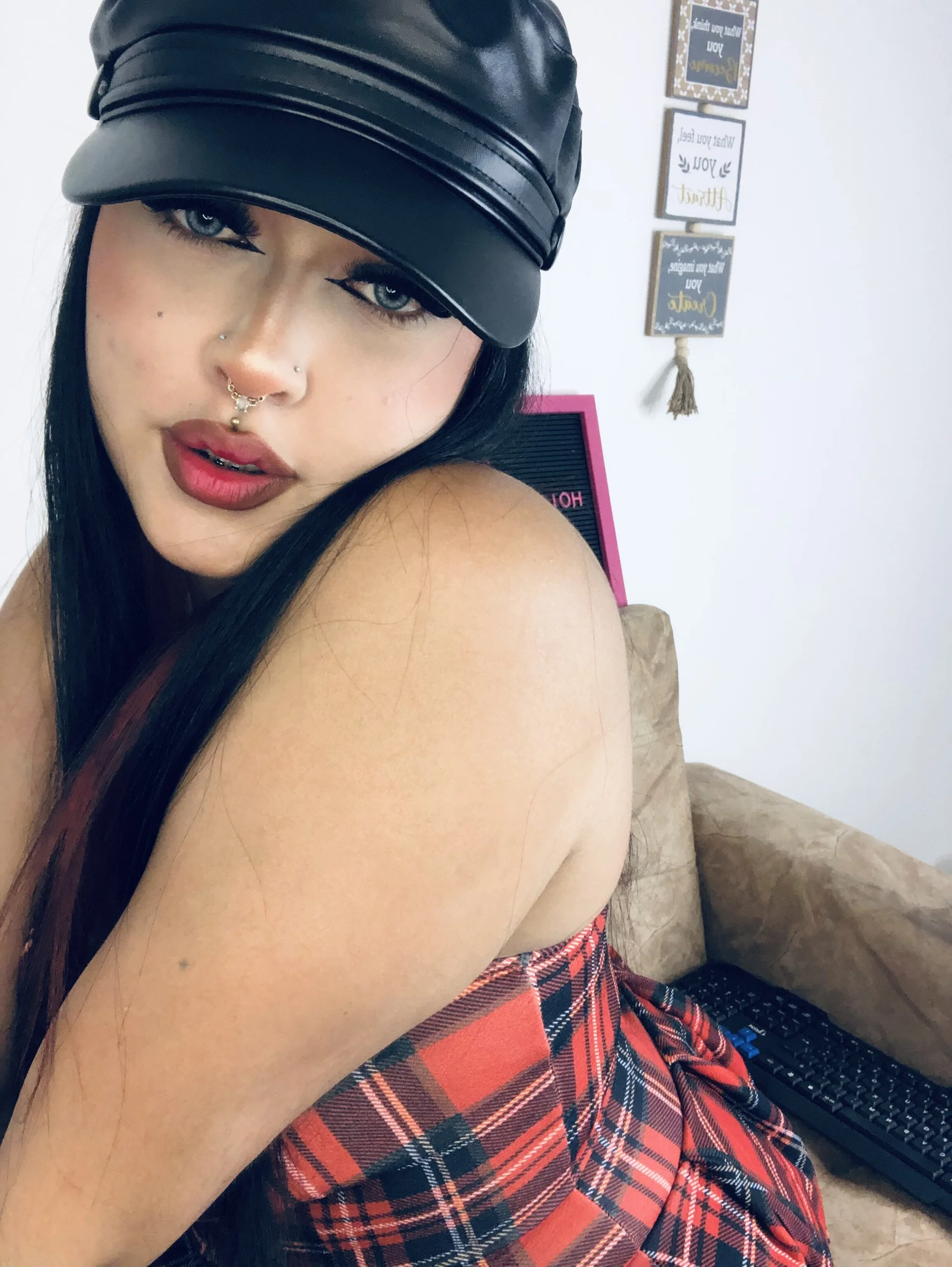 XXX Porn Photo of Nude hollycute__ 6