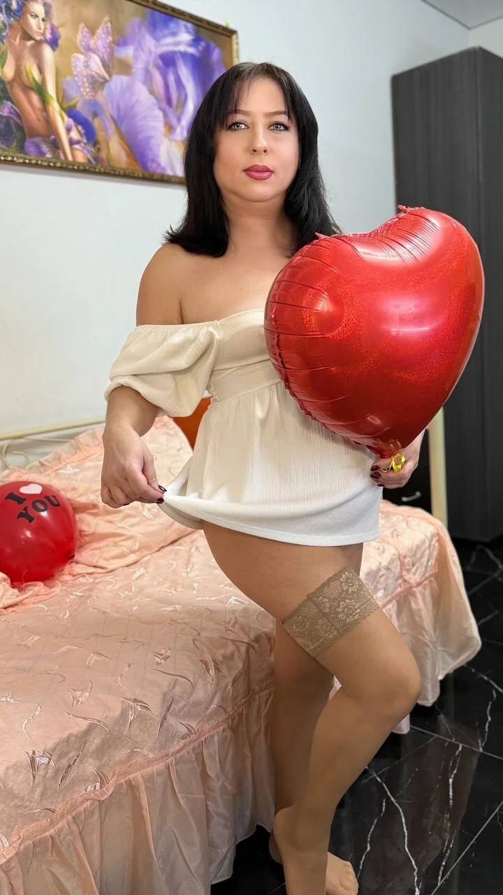 XXX Porn Photo of Nude Julia_Dean 11