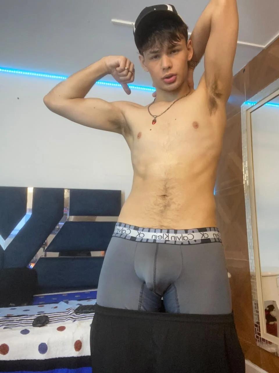 XXX Porn Photo of Nude LoganSteel_ 49