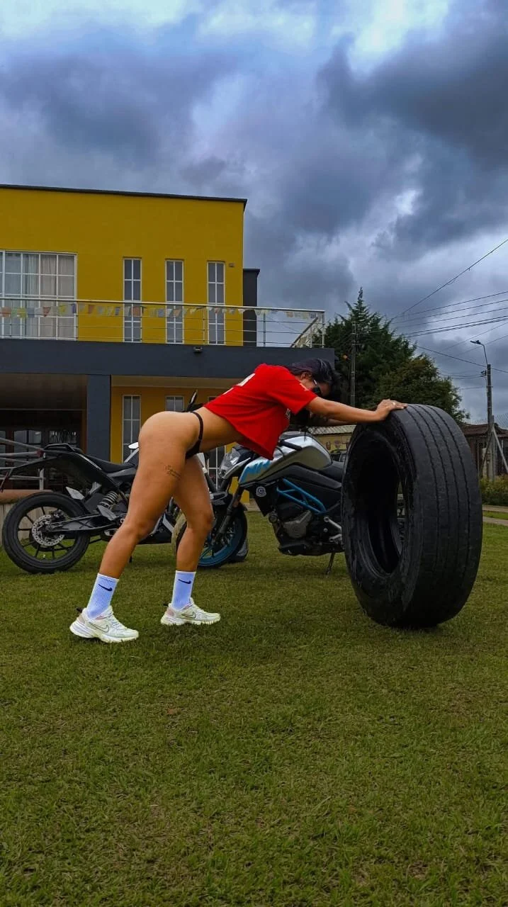 XXX Porn Photo of Nude raven_stonee 1