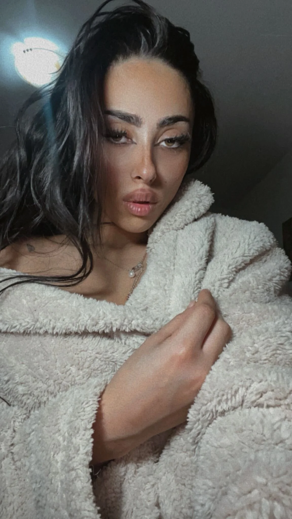 XXX Porn Photo of Nude Cupcake_Izzy 15