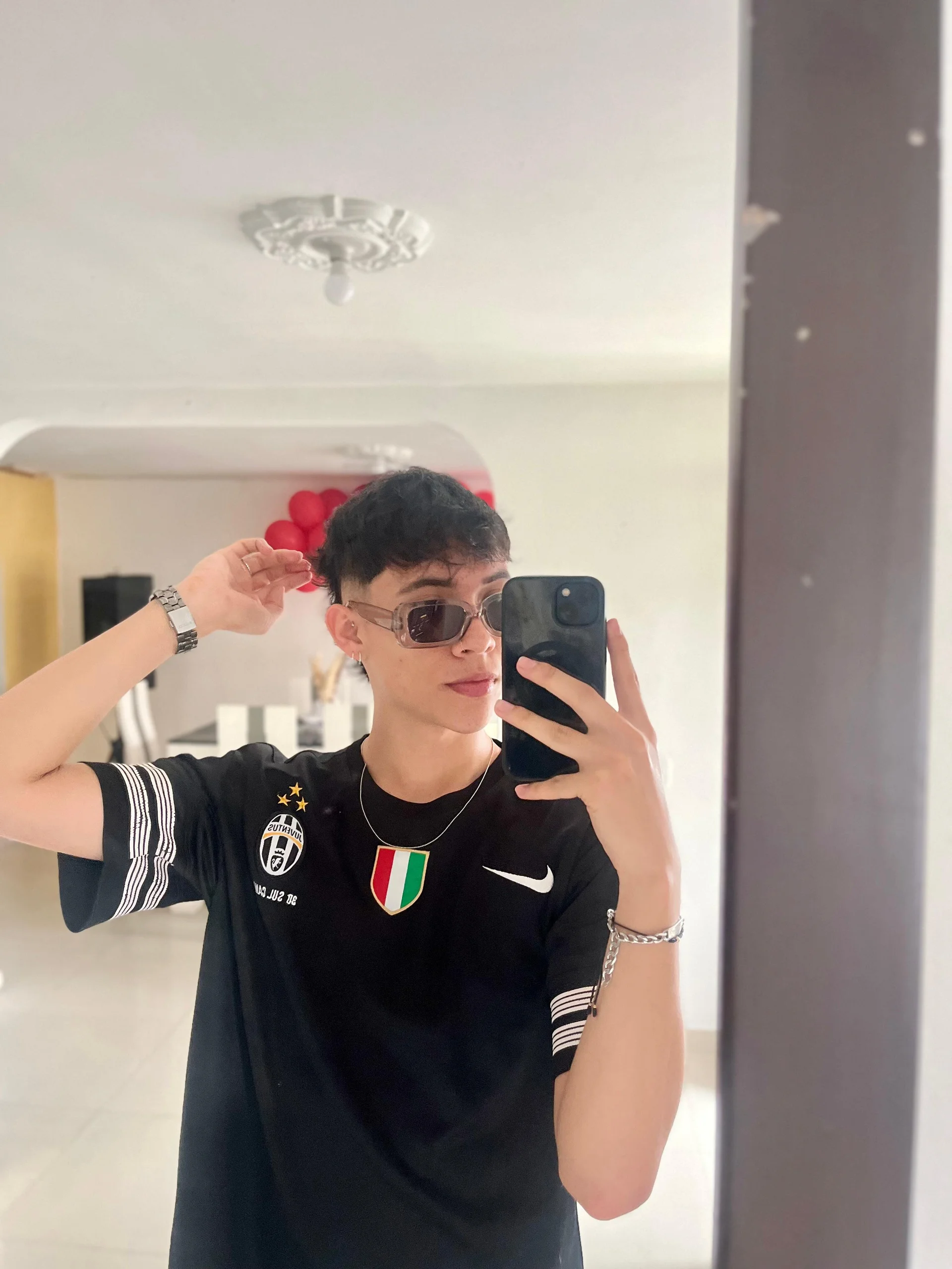 XXX Porn Photo of Nude AronTawers 10