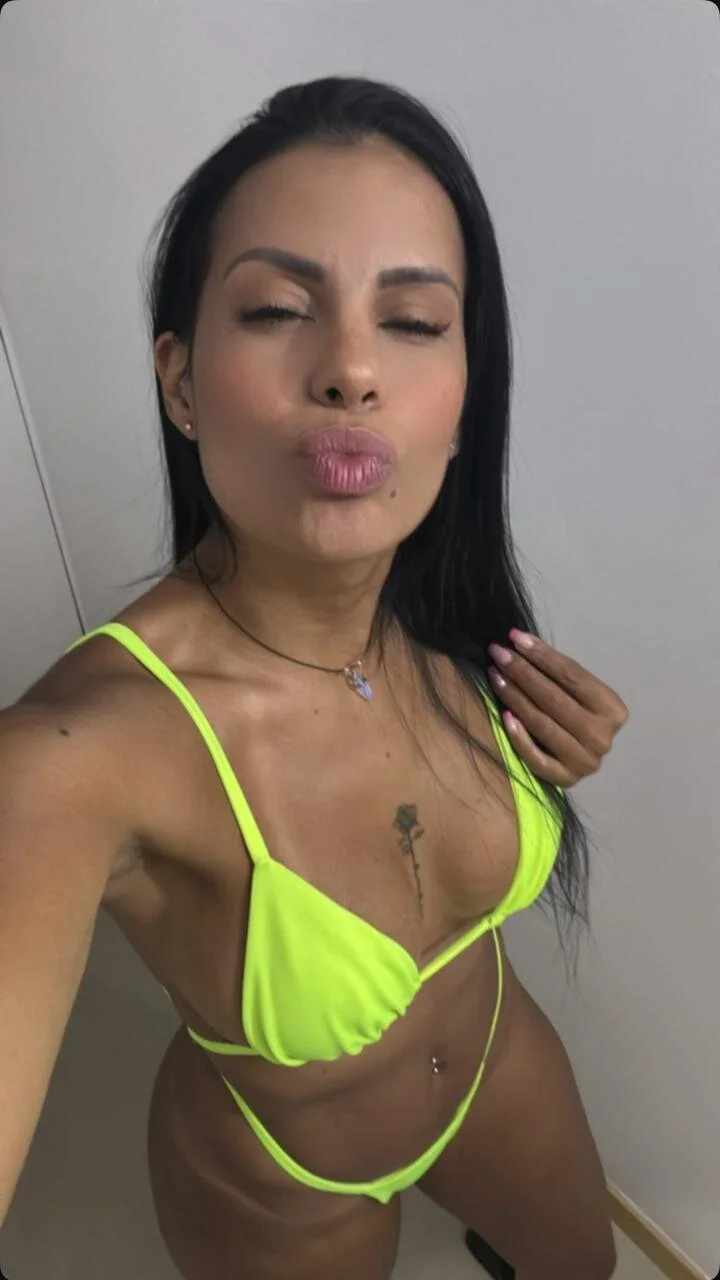 XXX Porn Photo of Nude emily_hotwillis2 22