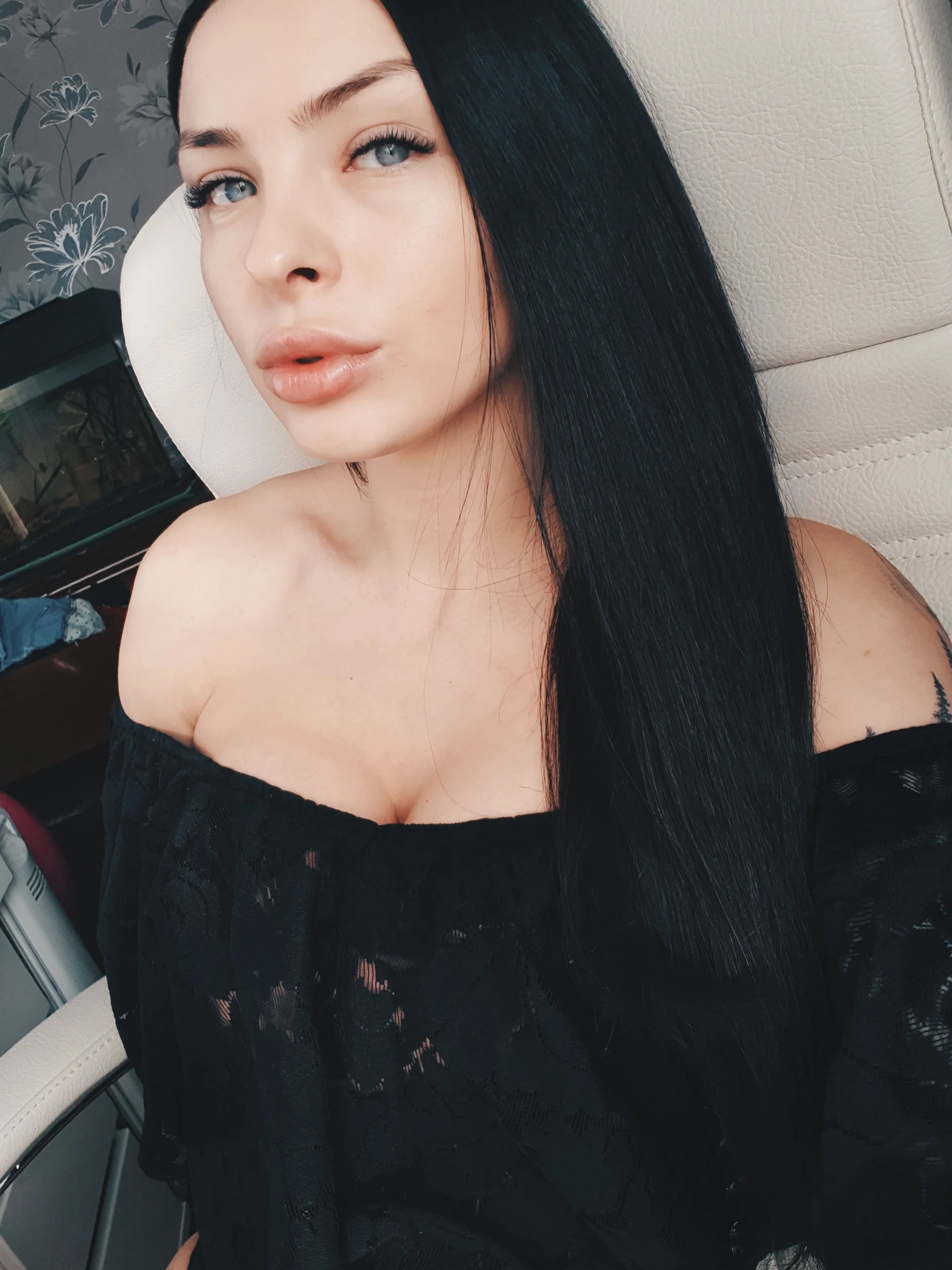 XXX Porn Photo of Nude lecherous_wife 3