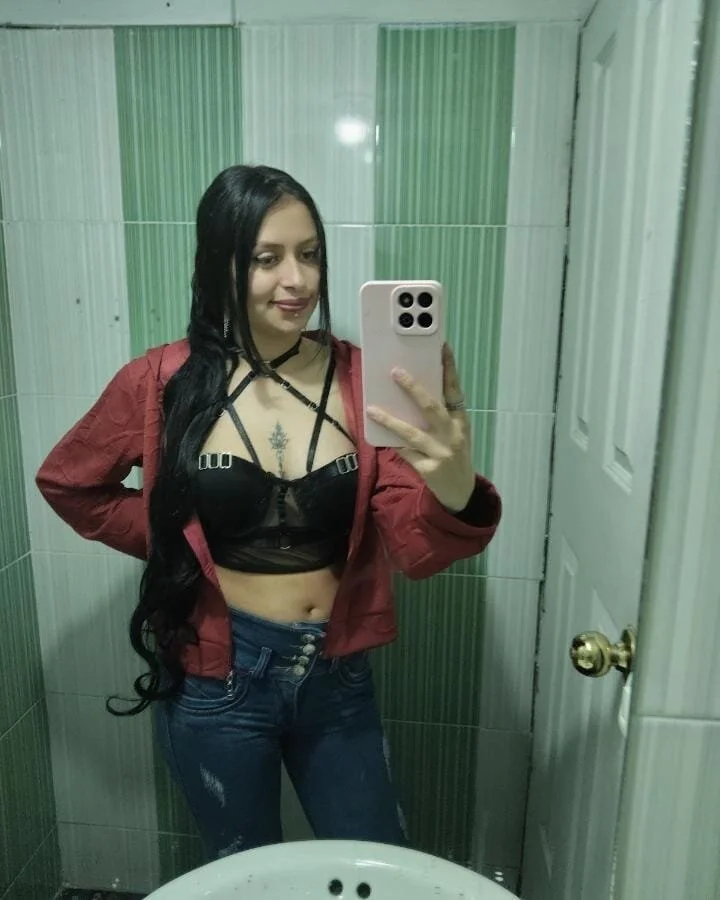 XXX Porn Photo of Nude EiimyX 4