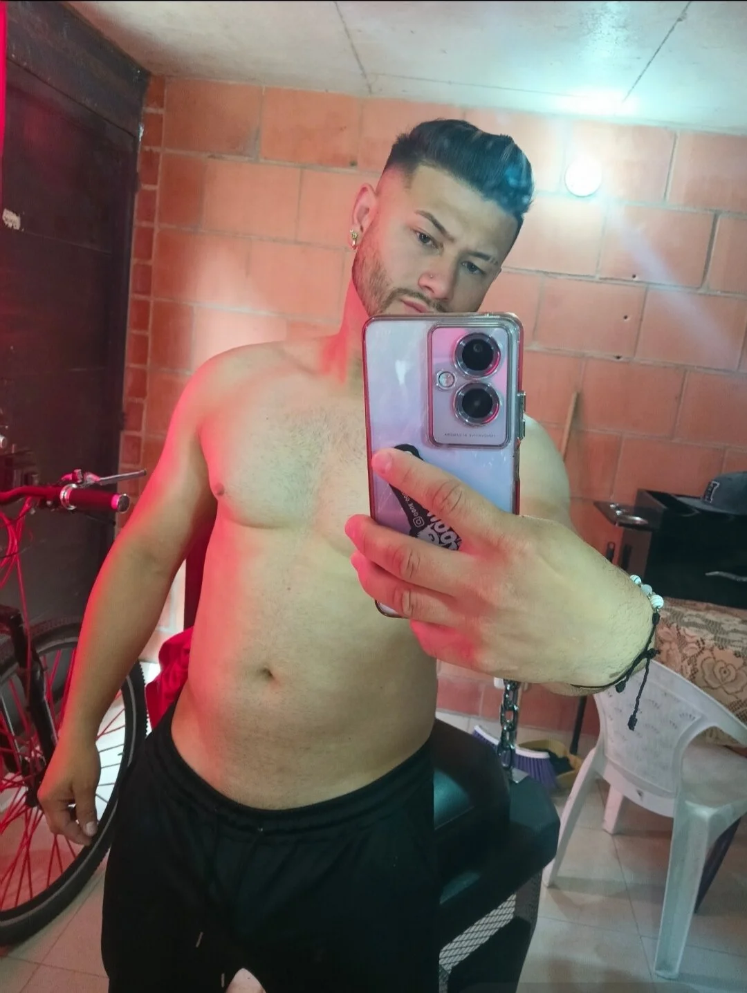 XXX Porn Photo of Nude MaxSteel_x 4