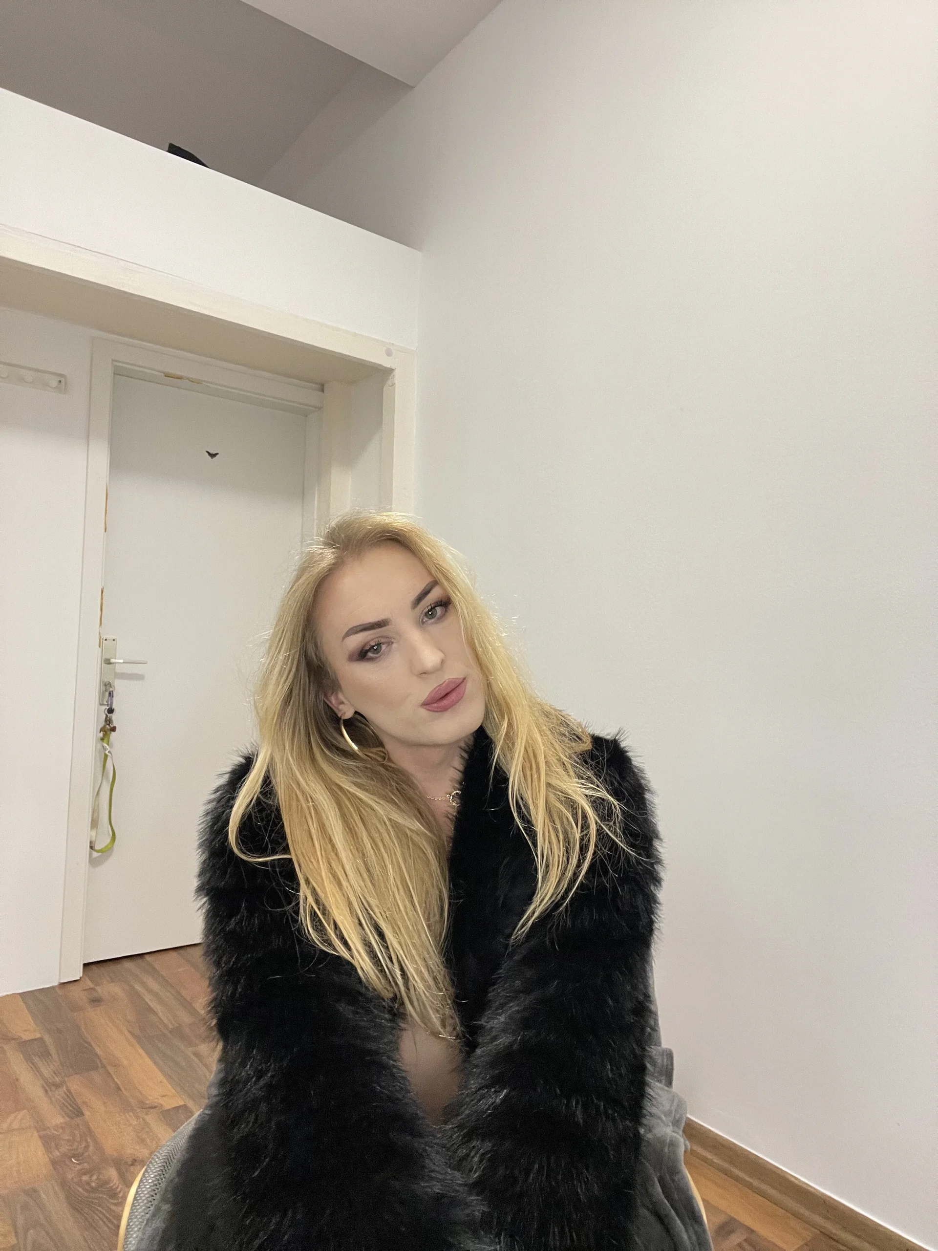 XXX Porn Photo of Nude Mileriya 2