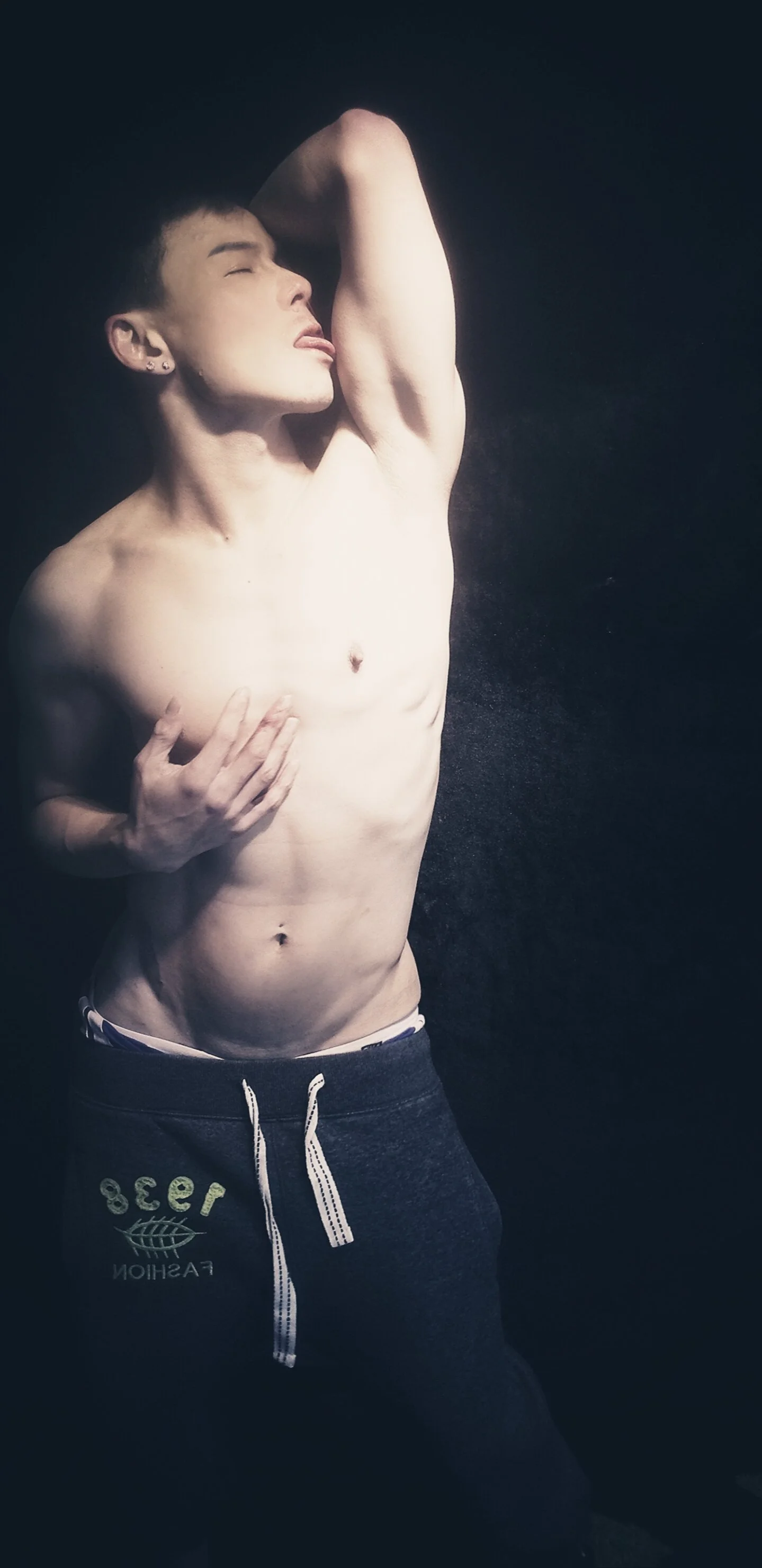 XXX Porn Photo of Nude hkwildguy 3