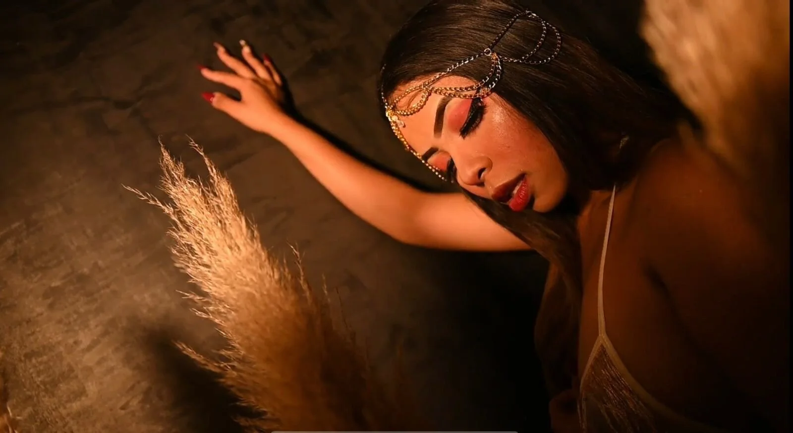XXX Porn Photo of Nude nahomiidasilva_ 43