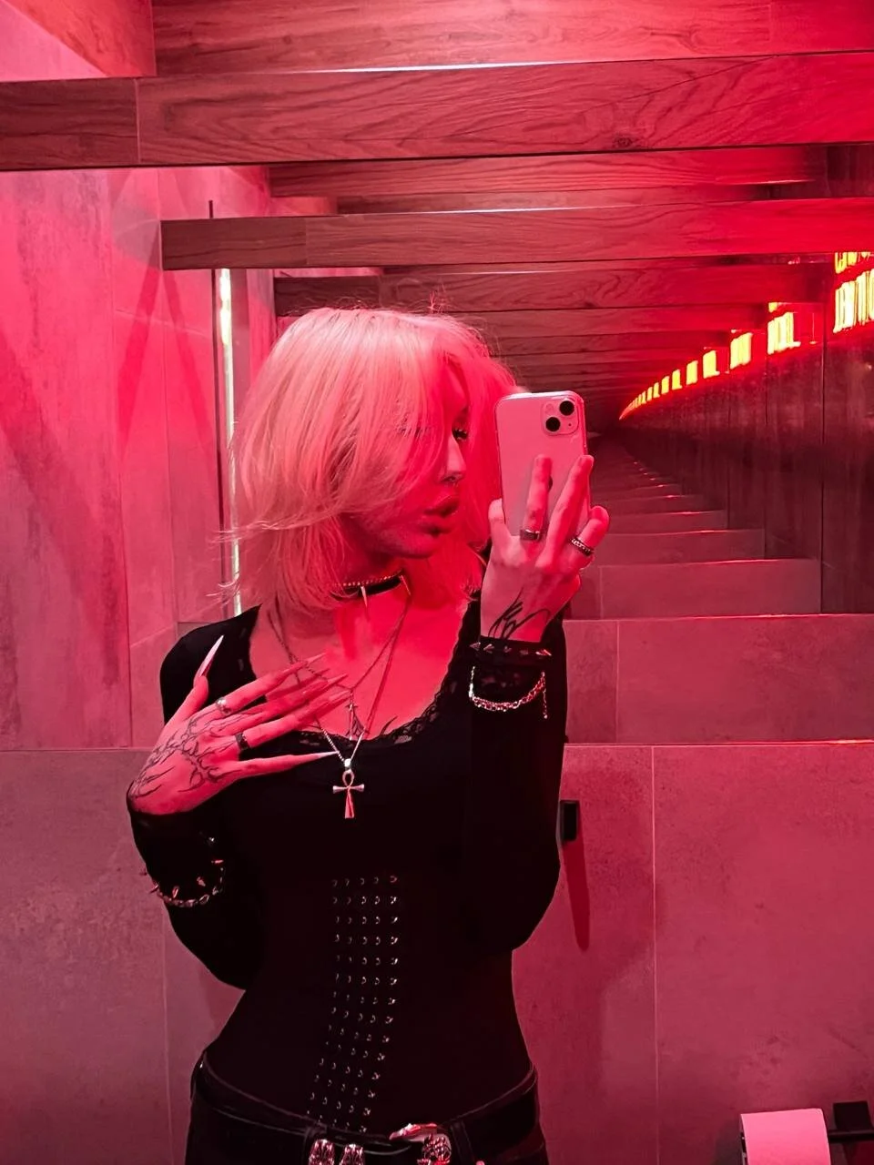 XXX Porn Photo of Nude goth__tv 8