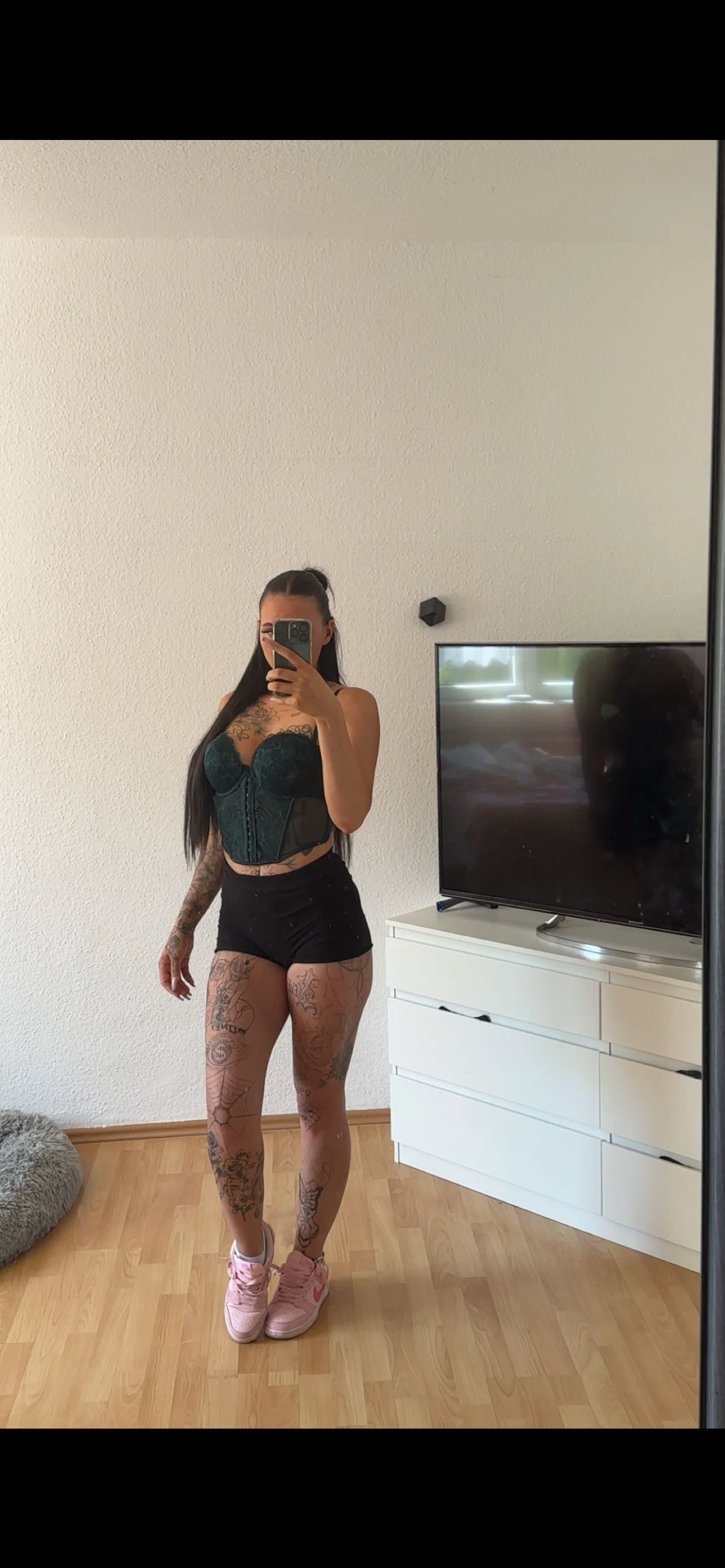 XXX Porn Photo of Nude zoeelovee 1