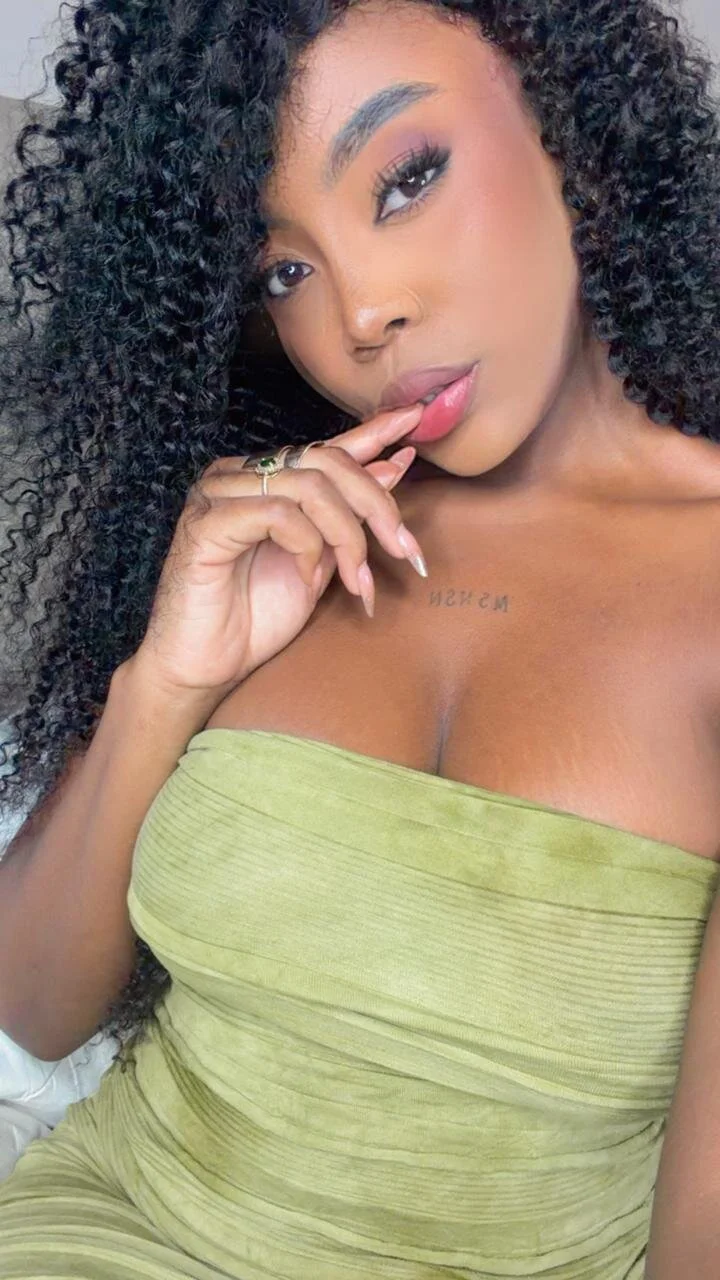 XXX Porn Photo of Nude Lola_King 101
