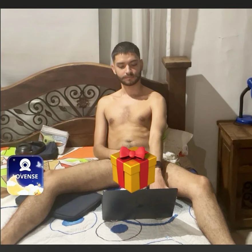 XXX Porn Photo of Nude hairyotterboy 1