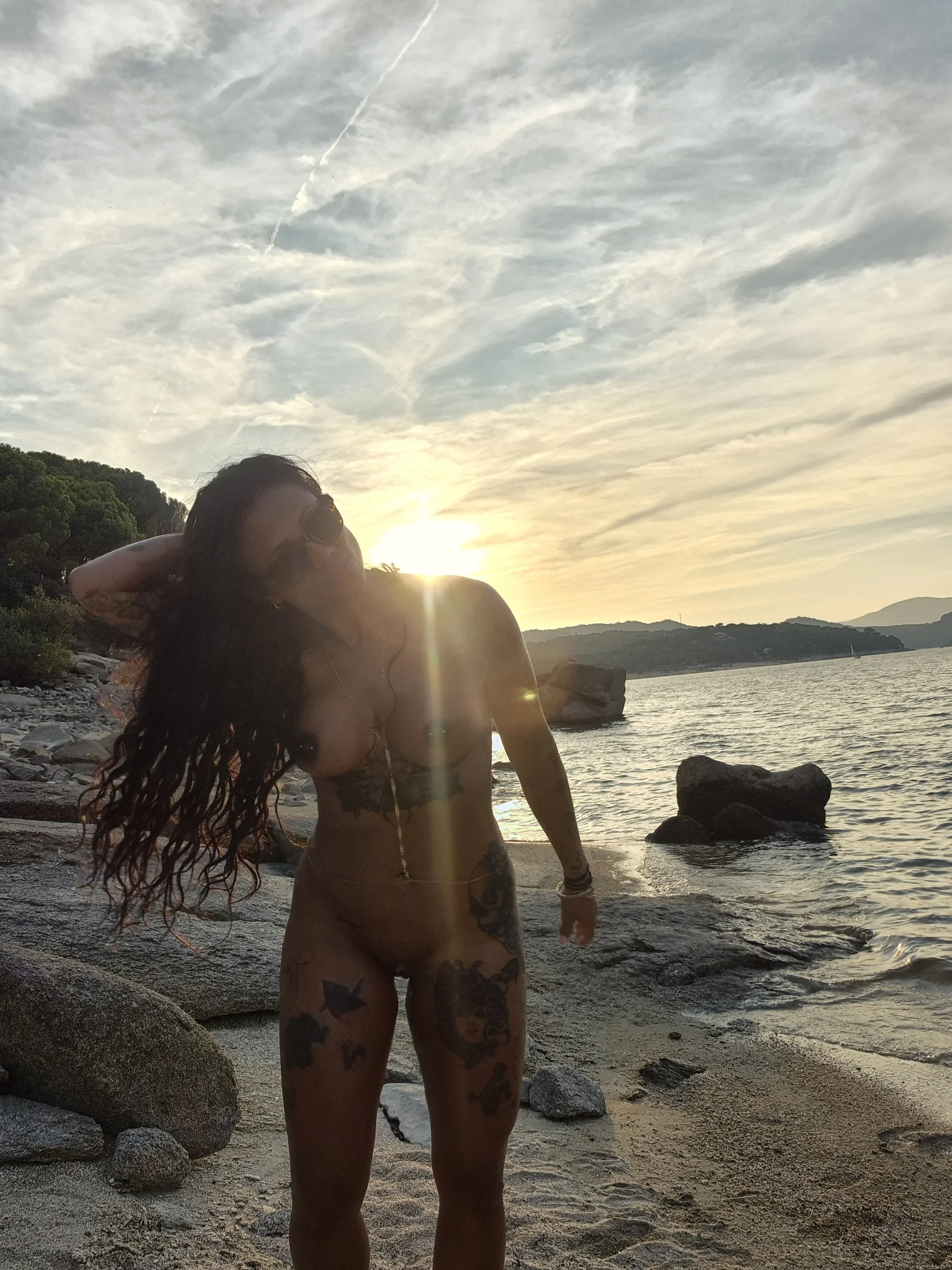 XXX Porn Photo of Nude AllanaSquirt 101