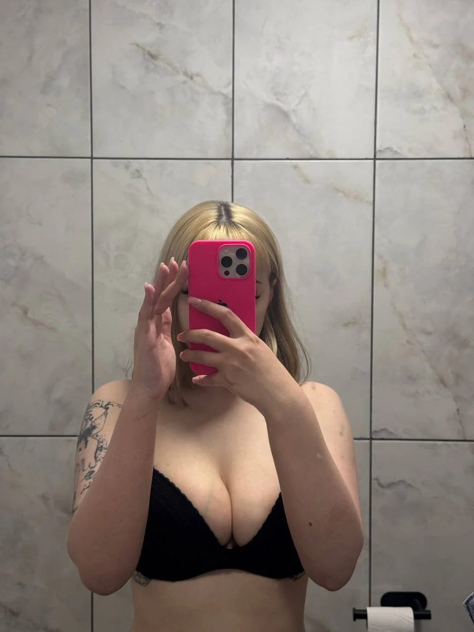 XXX Porn Photo of Nude KateDolphin 64