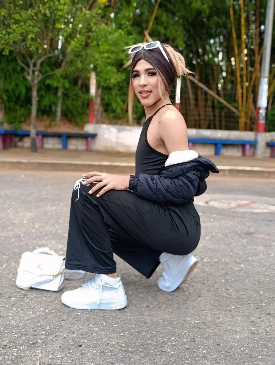 XXX Porn Photo of Nude Bry_navas20 5