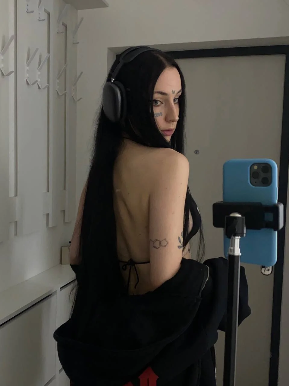 XXX Porn Photo of Nude awwwkira 1