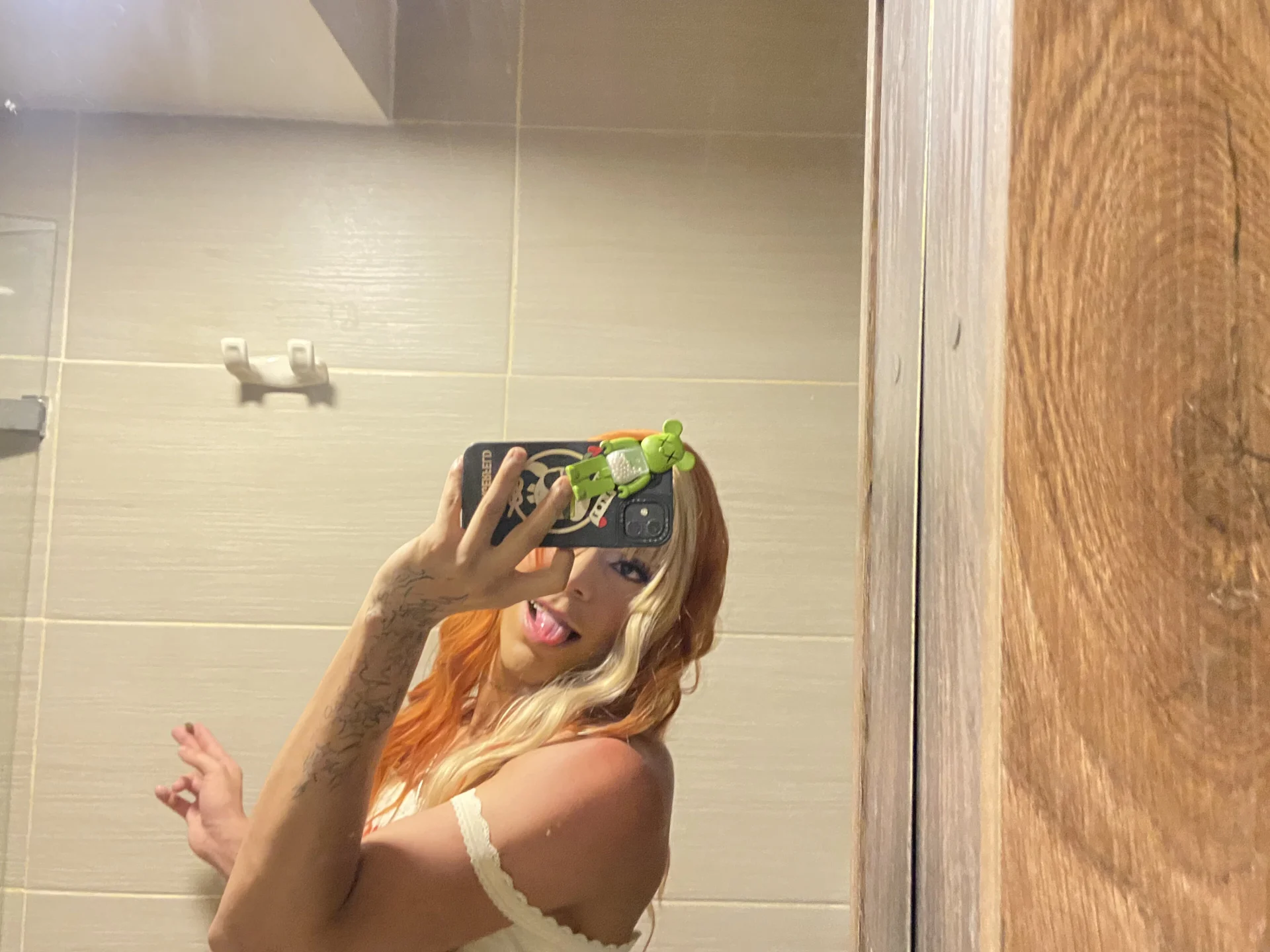 XXX Porn Photo of Nude badangelsuw 5