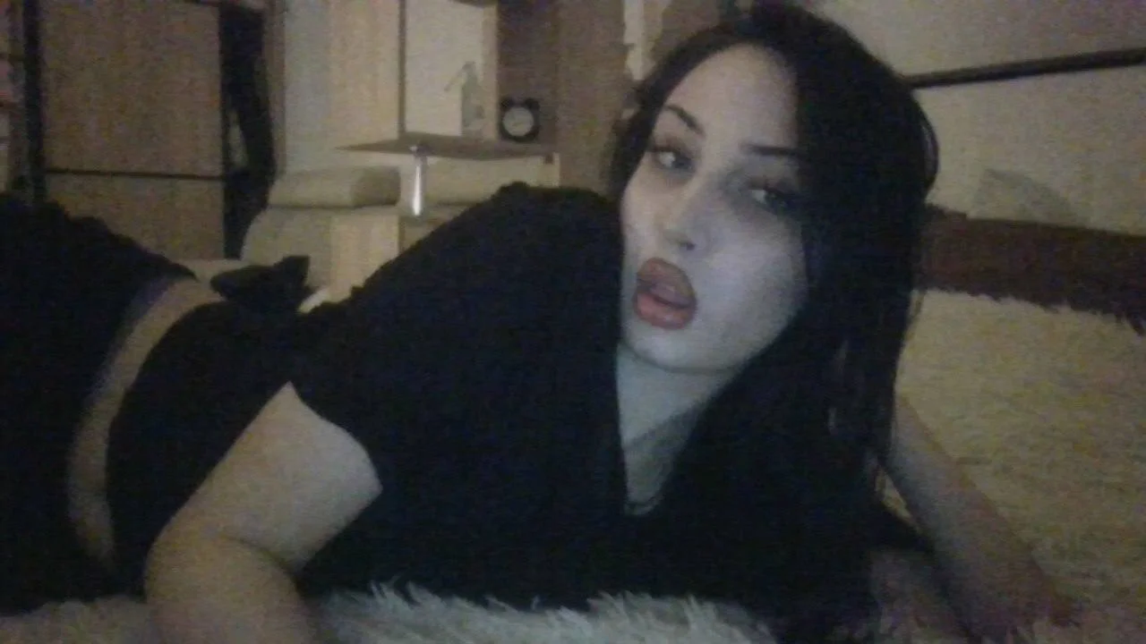 XXX Porn Photo of Nude shewannabefree 2