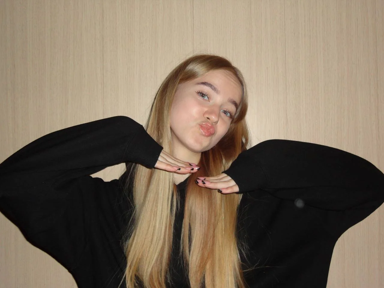 XXX Porn Photo of Nude IselaObanner 2