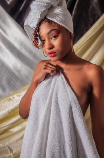 XXX Porn Photo of Nude ohrianagibson 15