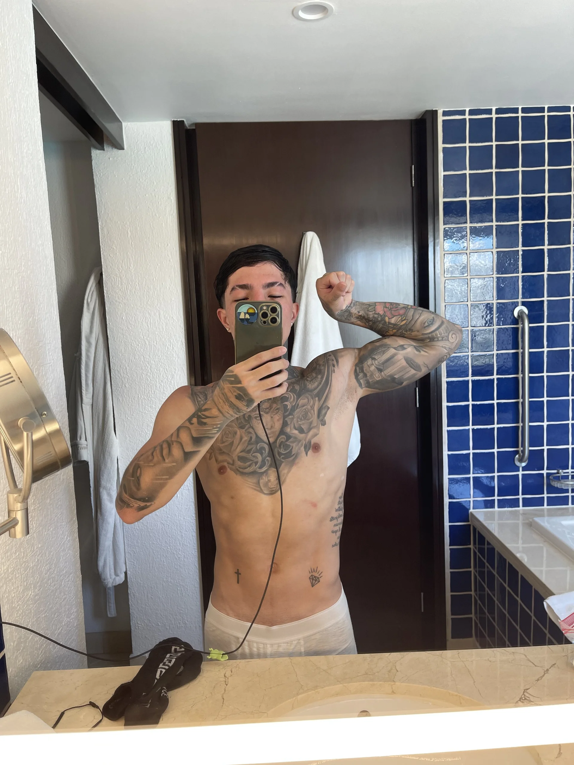 XXX Porn Photo of Nude matias_son 1
