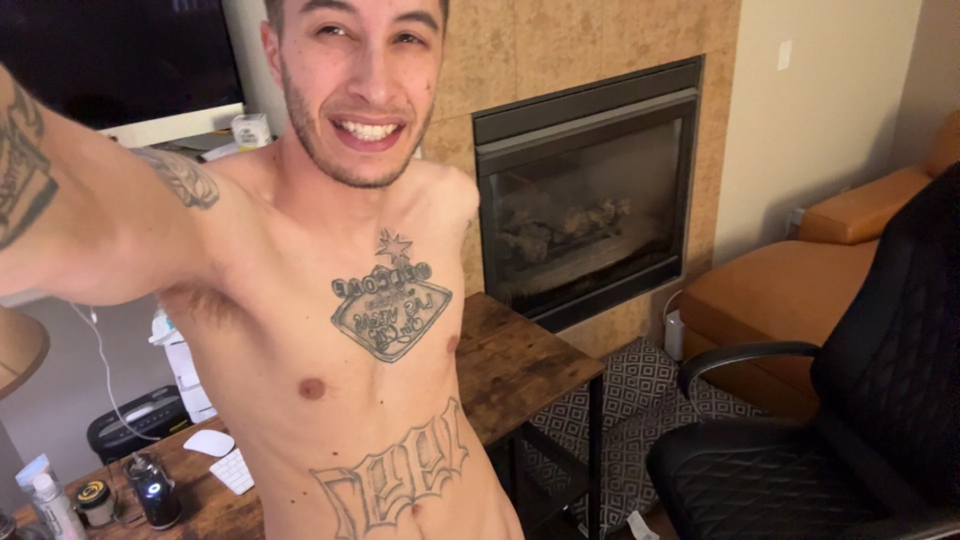 XXX Porn Photo of Nude JuicyJoshy 143
